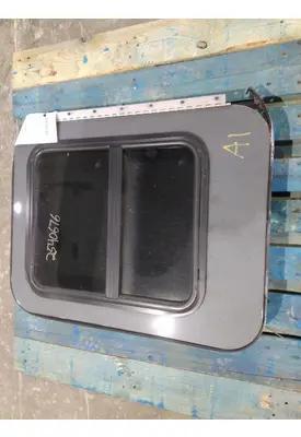 KENWORTH T680 DOOR, COMPARTMENT