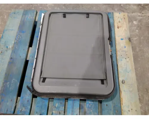 KENWORTH T680 DOOR, COMPARTMENT