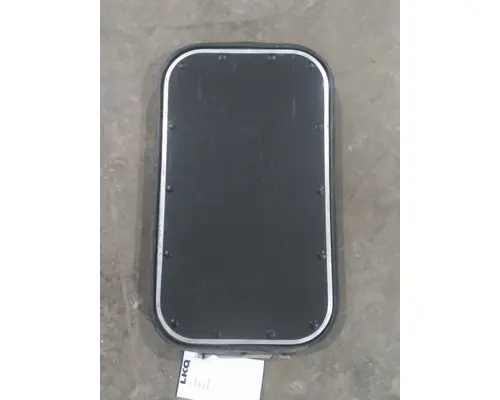 KENWORTH T680 DOOR, COMPARTMENT