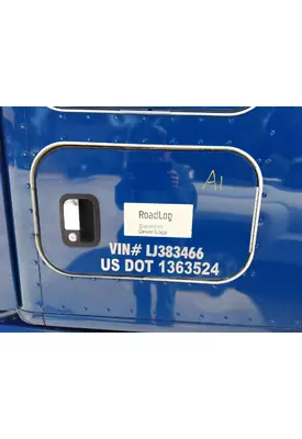 KENWORTH T680 DOOR, COMPARTMENT