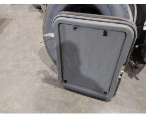 KENWORTH T680 DOOR, COMPARTMENT