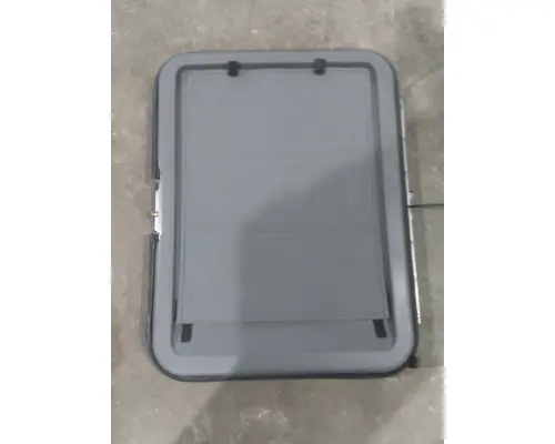 KENWORTH T680 DOOR, COMPARTMENT