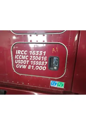 KENWORTH T680 DOOR, COMPARTMENT