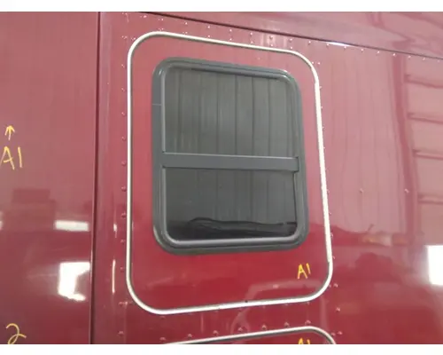 KENWORTH T680 DOOR, COMPARTMENT