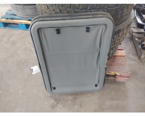 KENWORTH T680 DOOR, COMPARTMENT