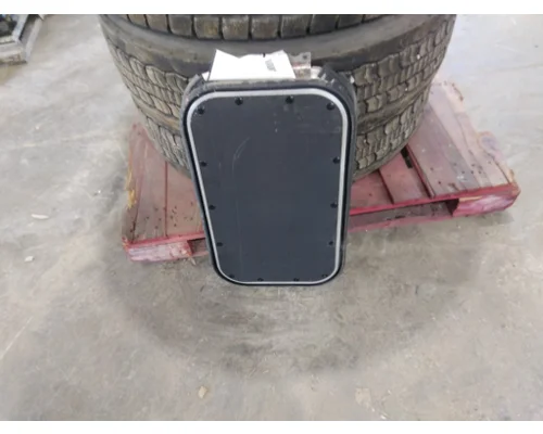 KENWORTH T680 DOOR, COMPARTMENT