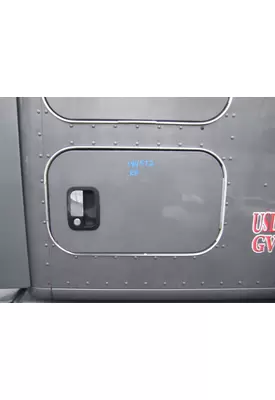 KENWORTH T680 DOOR, COMPARTMENT