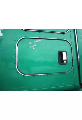 KENWORTH T680 DOOR, COMPARTMENT
