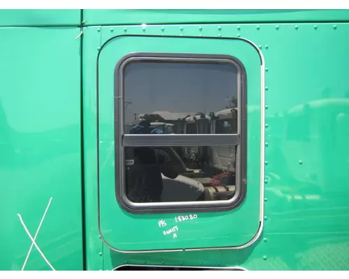 KENWORTH T680 DOOR, COMPARTMENT