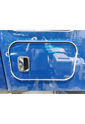 KENWORTH T680 DOOR, COMPARTMENT
