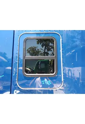KENWORTH T680 DOOR, COMPARTMENT