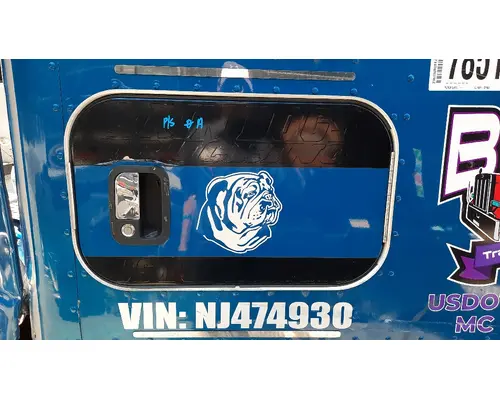 KENWORTH T680 DOOR, COMPARTMENT