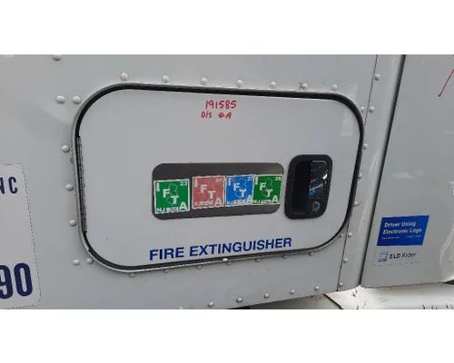 KENWORTH T680 DOOR, COMPARTMENT