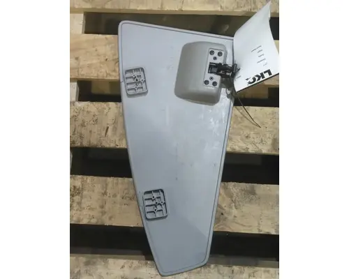 KENWORTH T680 DOOR, COMPARTMENT