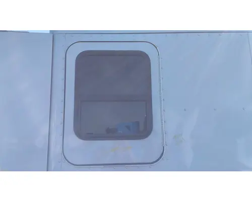 KENWORTH T680 DOOR, COMPARTMENT