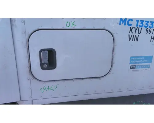 KENWORTH T680 DOOR, COMPARTMENT