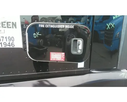 KENWORTH T680 DOOR, COMPARTMENT