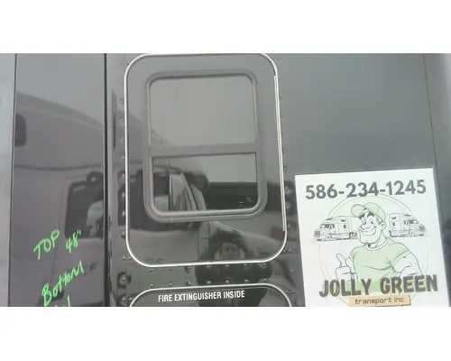 KENWORTH T680 DOOR, COMPARTMENT