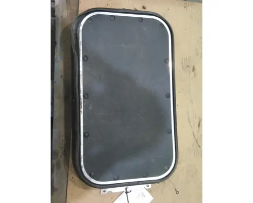 KENWORTH T680 DOOR, COMPARTMENT