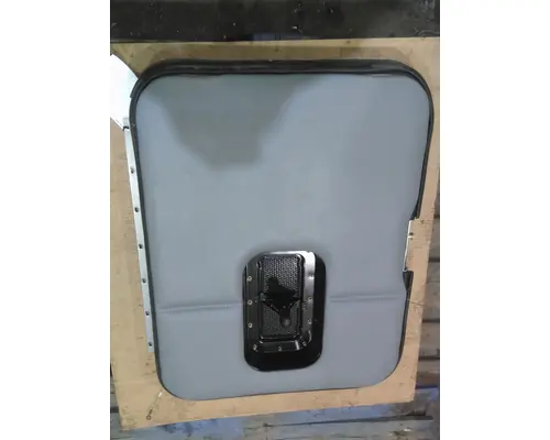KENWORTH T680 DOOR, COMPARTMENT