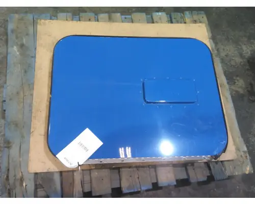 KENWORTH T680 DOOR, COMPARTMENT