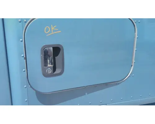 KENWORTH T680 DOOR, COMPARTMENT