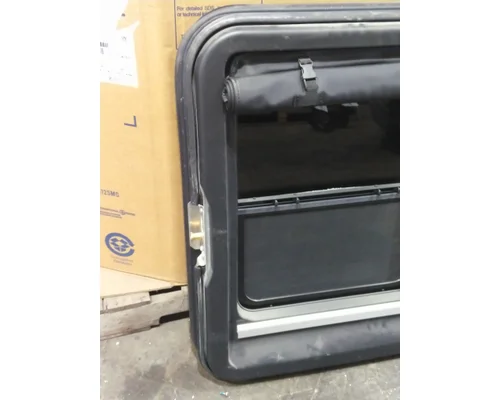 KENWORTH T680 DOOR, COMPARTMENT