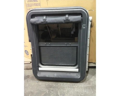 KENWORTH T680 DOOR, COMPARTMENT