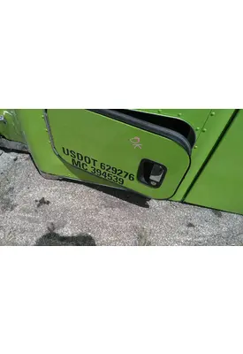 KENWORTH T680 DOOR, COMPARTMENT