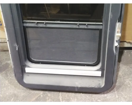 KENWORTH T680 DOOR, COMPARTMENT