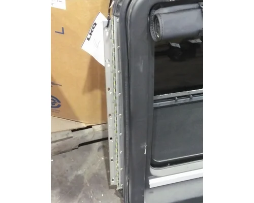 KENWORTH T680 DOOR, COMPARTMENT