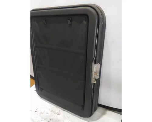 KENWORTH T680 DOOR, COMPARTMENT