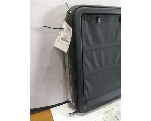 KENWORTH T680 DOOR, COMPARTMENT