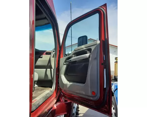 KENWORTH T680 DOOR ASSEMBLY, FRONT