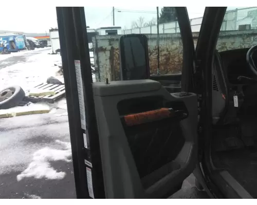 KENWORTH T680 DOOR ASSEMBLY, FRONT