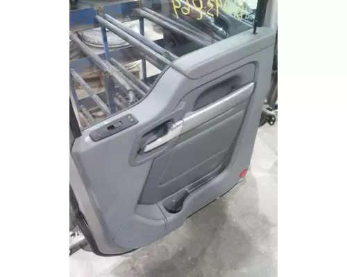 KENWORTH T680 DOOR ASSEMBLY, FRONT
