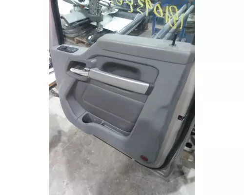 KENWORTH T680 DOOR ASSEMBLY, FRONT