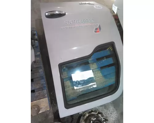 KENWORTH T680 DOOR ASSEMBLY, FRONT