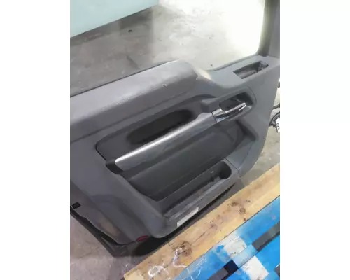 KENWORTH T680 DOOR ASSEMBLY, FRONT