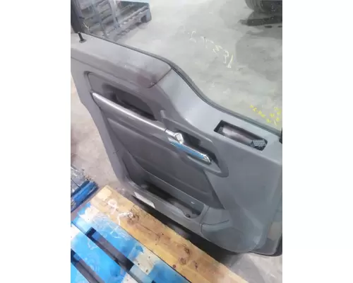 KENWORTH T680 DOOR ASSEMBLY, FRONT