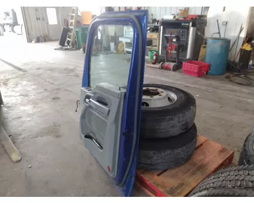 KENWORTH T680 DOOR ASSEMBLY, FRONT