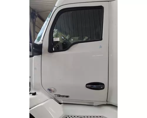 KENWORTH T680 DOOR ASSEMBLY, FRONT