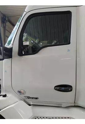 KENWORTH T680 DOOR ASSEMBLY, FRONT