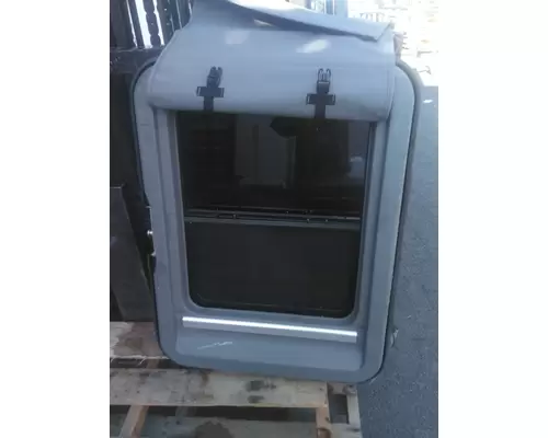 KENWORTH T680 DOOR ASSEMBLY, REAR OR BACK