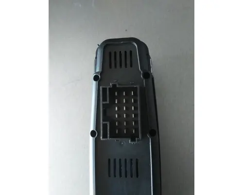 KENWORTH T680 DOOR ELECTRICAL SWITCH