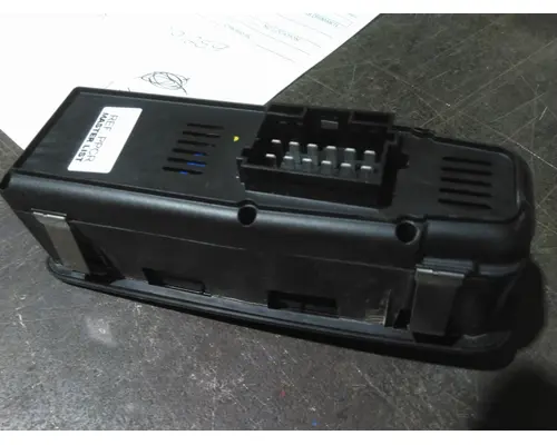 KENWORTH T680 DOOR ELECTRICAL SWITCH