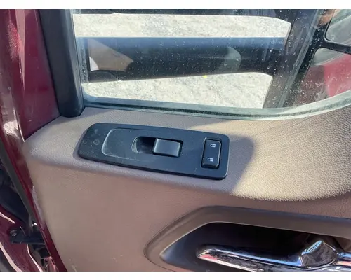 KENWORTH T680 DOOR-FRONT