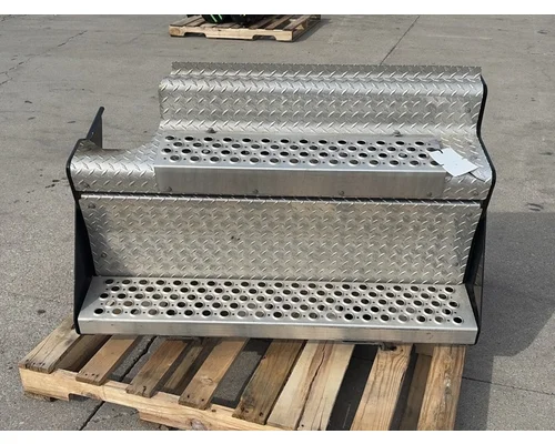 KENWORTH T680 DPF (Diesel Particulate Filter)