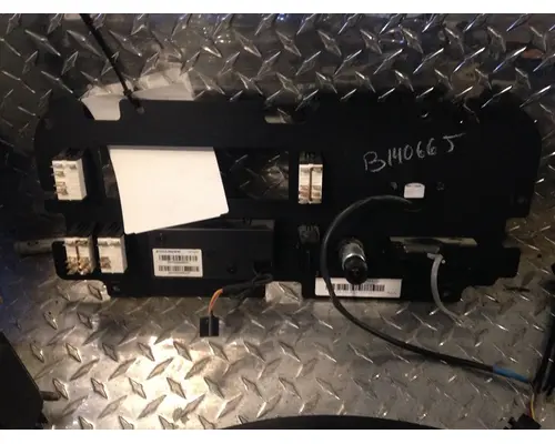 KENWORTH T680 Dash  Console Switch