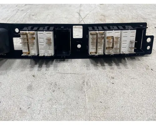 KENWORTH T680 Dash  Console Switch